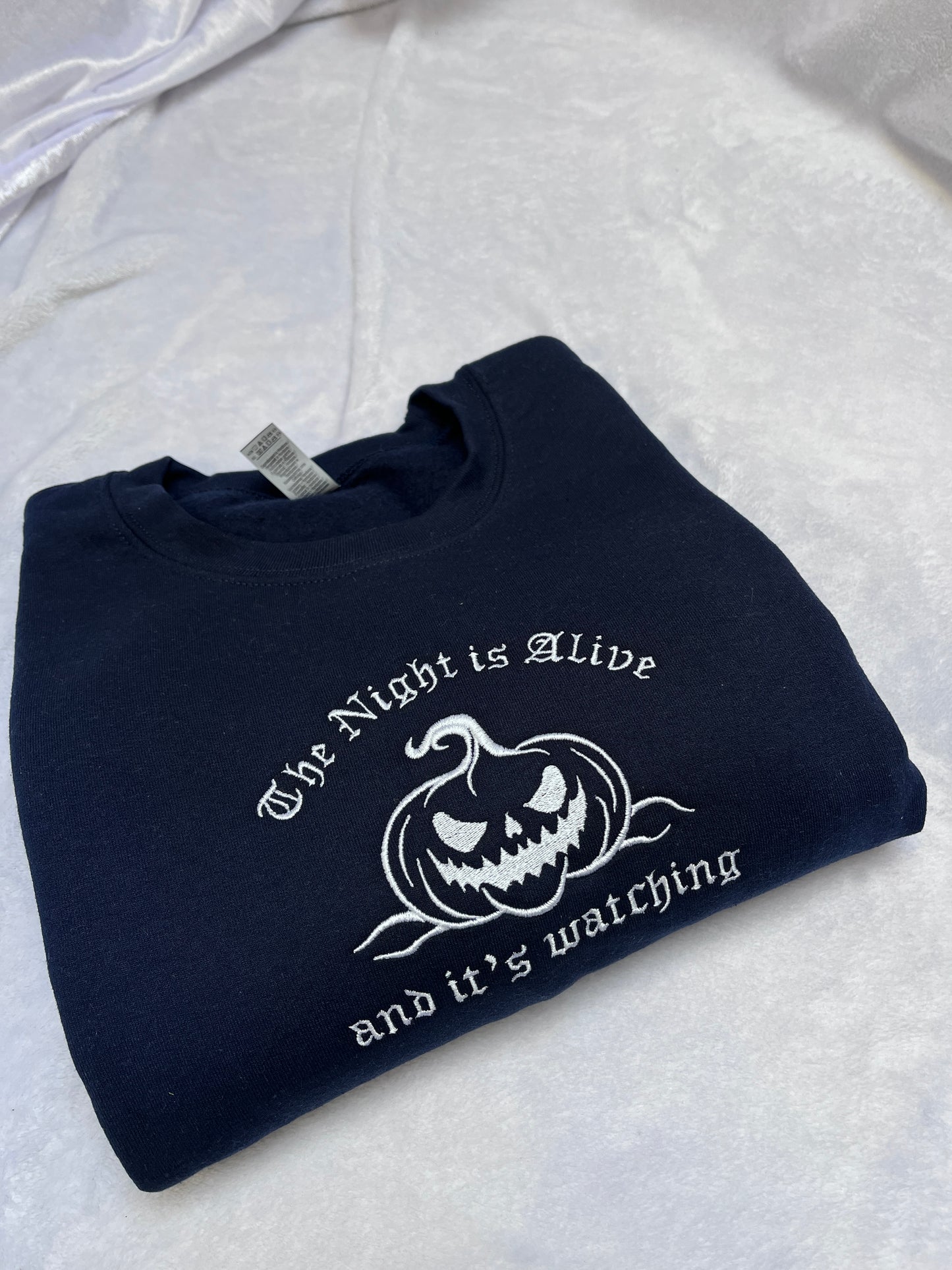 XL The night is alive sweatshirt