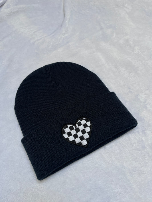 BEANIE checked heart