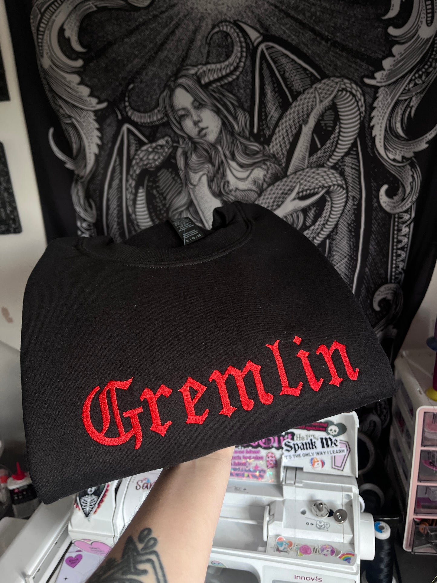 Gremlin Sweatshirt / T-Shirt